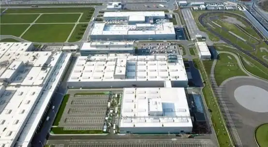 宝马安全隐患_探索宝马汽车的安全设计理念_宝马安全车图片