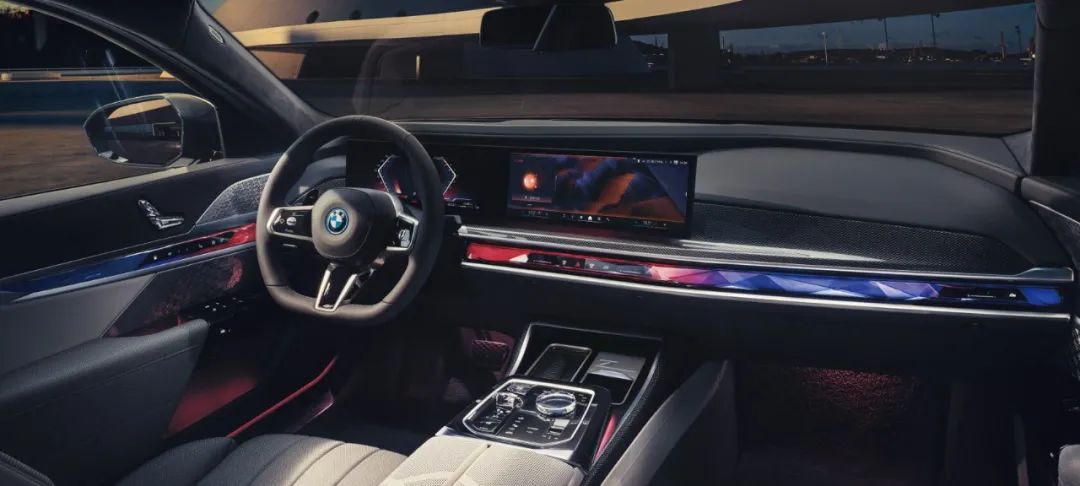 宝马科技_安全科技与豪华体验：宝马的完美结合_宝马科技感车