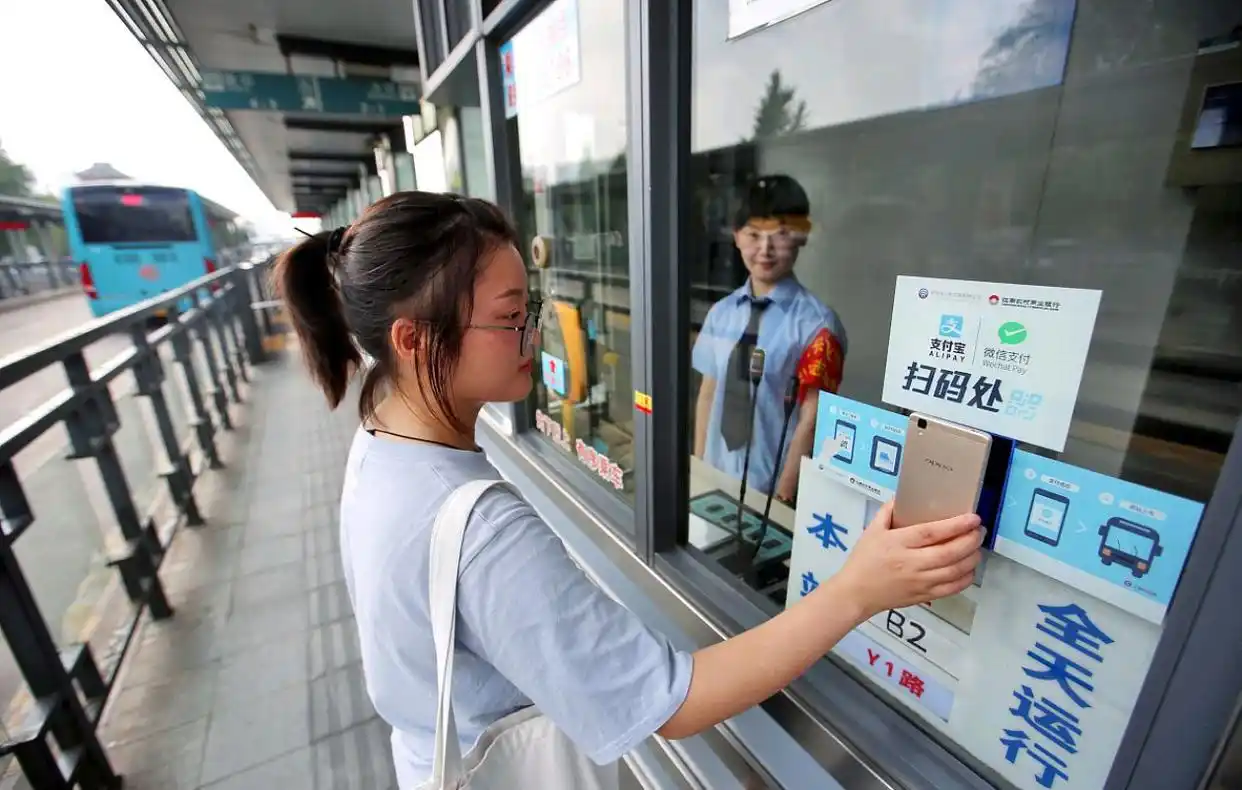 选择数字货币的社会经济影响分析_数字货币影响因素_数字货币对经济金融运行的影响