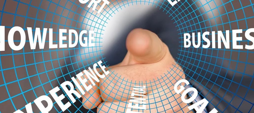 货币风险是指_选择数字货币时应考虑的风险因素_货币给风险定价是什么