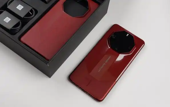 昆仑玻璃与IP68防水：华为只为极致品质_昆仑玻璃与IP68防水：华为只为极致品质_昆仑玻璃与IP68防水：华为只为极致品质