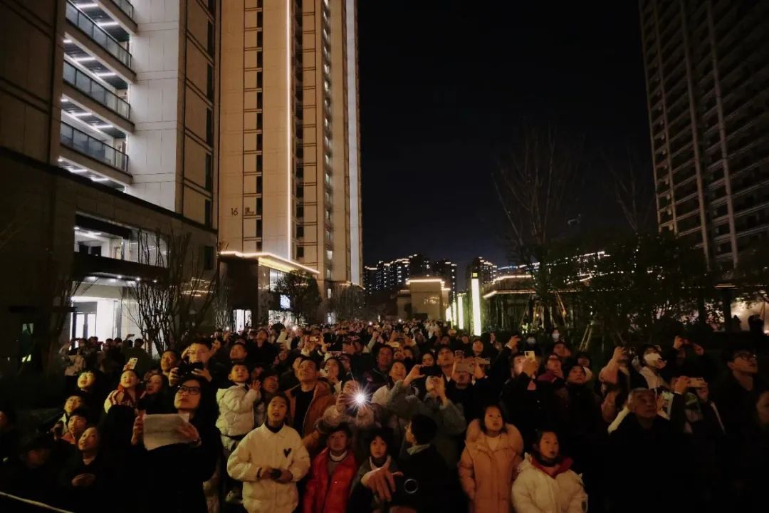 无人机编程表演用什么语言_编程无人机比赛视频_无人机的编程与表演艺术的结合