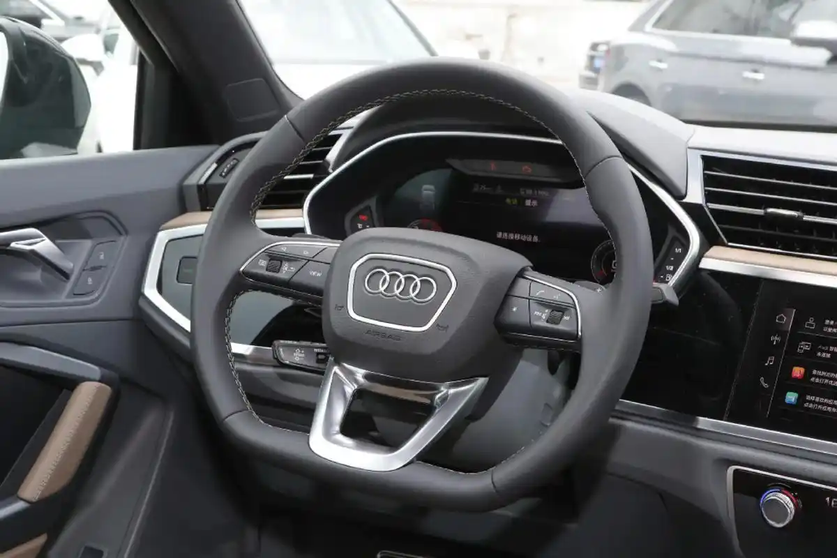 豪华宾利细节探索体验怎么样_宾利豪华suv_探索宾利豪华体验的每一个细节