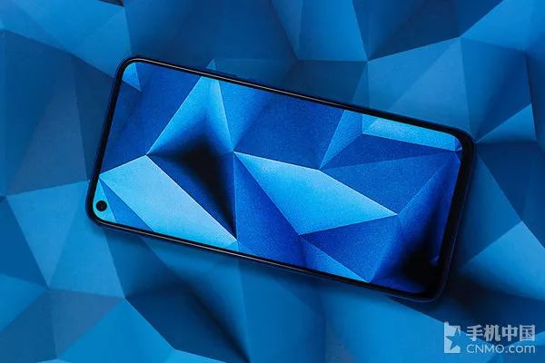 评测荣耀的拍照效果：从镜头到成像_荣耀手机的镜头是什么的_荣耀手机镜头往后翻的是哪一款