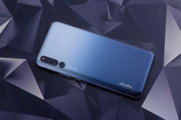 荣耀手机的镜头是什么的_评测荣耀的拍照效果：从镜头到成像_荣耀的镜头