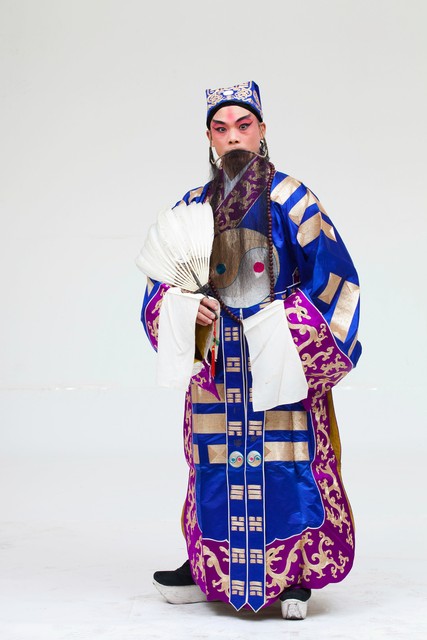 草船借箭时刘备在干嘛_刘备借荆州草船借箭段子_刘备与草船借箭的奇事