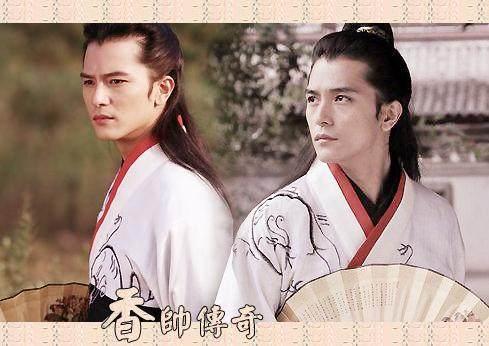 邱泽_邱泽和老婆牵手逛街_邱泽老婆