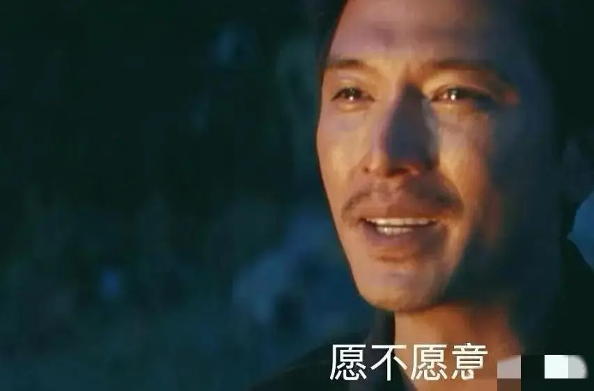 邱泽和老婆牵手逛街_邱泽_邱泽老婆