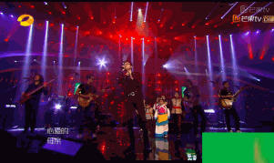 邓紫棋在舞台上的精湛表演,打动现场每一个人_邓紫棋大胆演出_邓紫棋现场