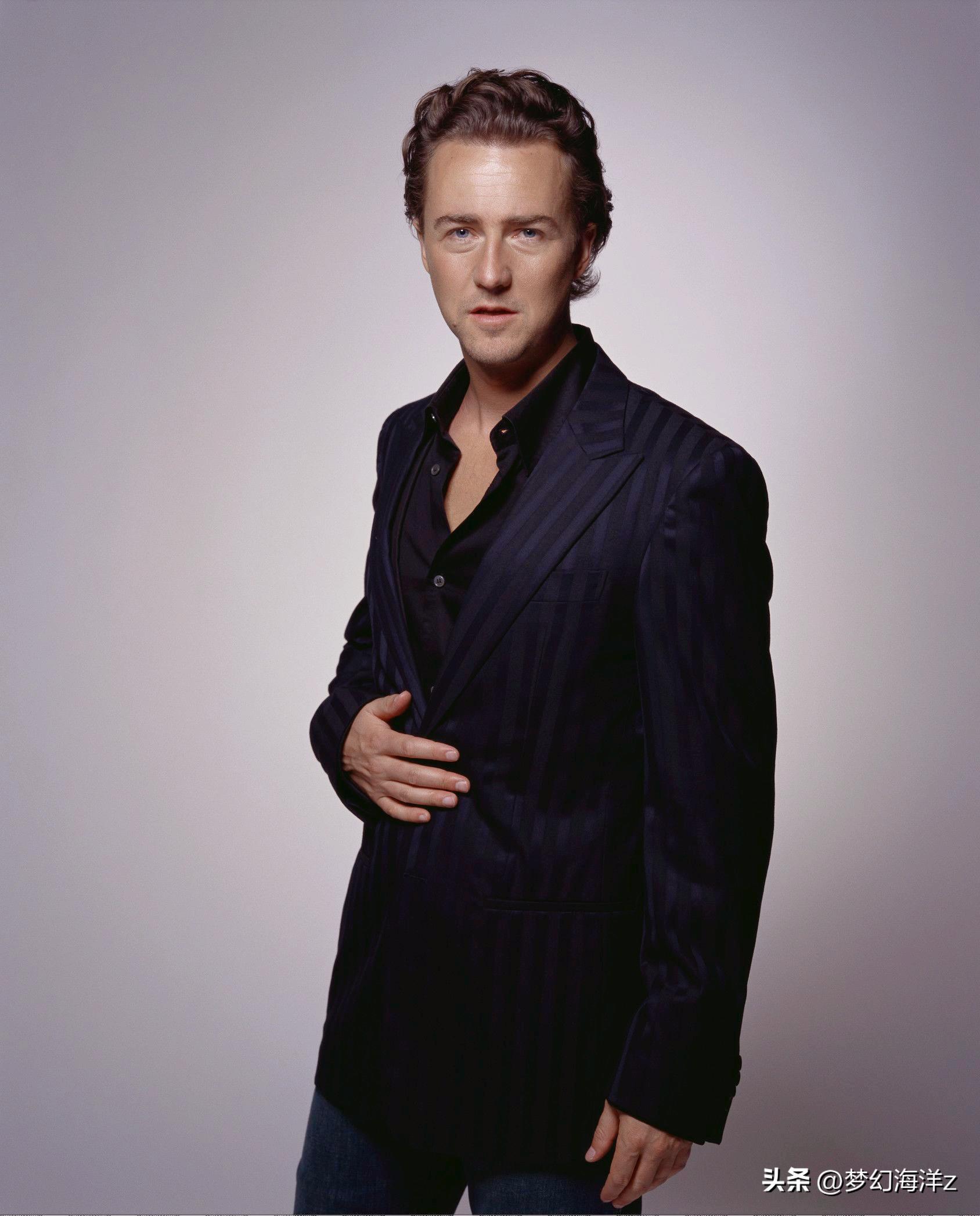 洪金宝的幽默感与电影魅力_洪金宝搞笑鬼片有哪些_洪金宝搞笑电影大全版