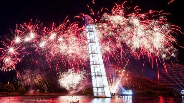 无人讲解_坛胡博轩讲述张辛昕的故事_如何通过无人机表演讲述故事?