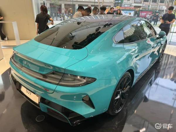 什么是CDC减震器？小米汽车的独特之处 7.前双叉臂与后五连杆：小米汽车悬挂设计_小米汽车悬挂臂叉连杆独特功能_小米松开悬挂