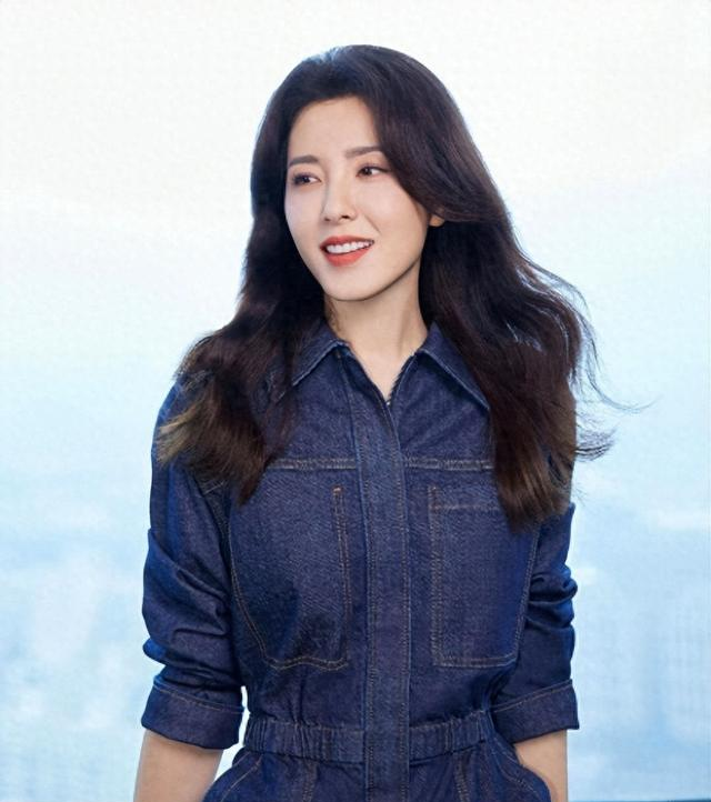 张艺谋电影作品大全_张艺谋_张艺谋有几任妻子