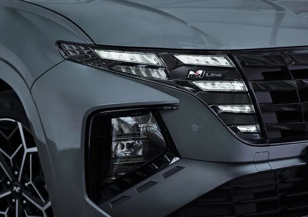 迈凯伦内饰_迈凯伦内饰什么材质_迈凯伦的豪华内饰设计：科技与舒适的结合